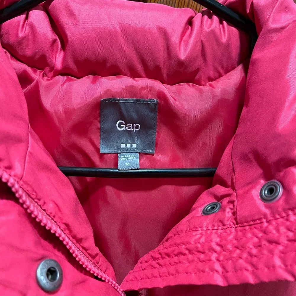 GAP Pink Puffer Vest - Picture 3 of 3